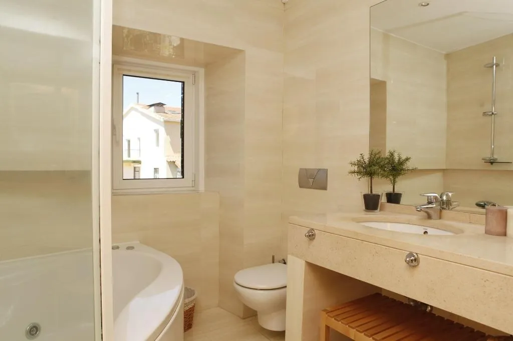 Room, Flores Guest House, Lisbon