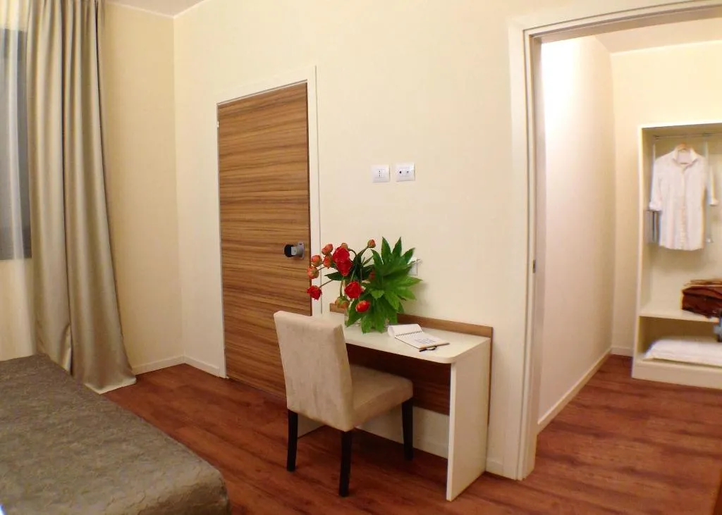 Room, Hotel Forum, Milan