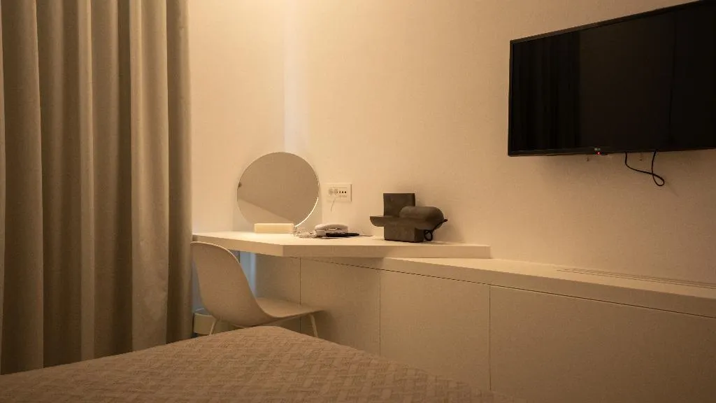 SUITE ONE BEDROOM ONE BATHROOM Room, Neo Luxury Suites, Santorini