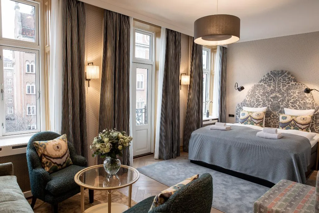 SUITE DELUXE Room, Henrik's Hotel, Copenhagen