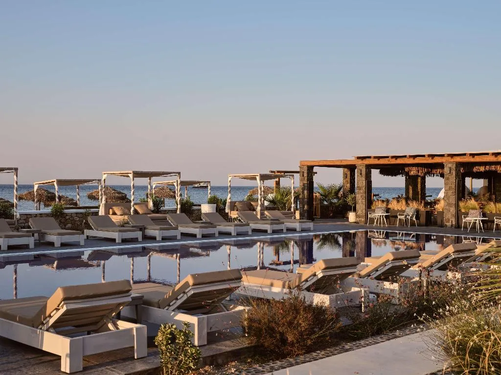 Pool, Sea Breeze Santorini Beach Resort, Curio Collectio, Santorini