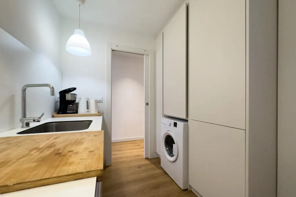 APARTMENT FOUR BEDROOMS Room, Ainb Barcelona Sants Apartments, Barcelona