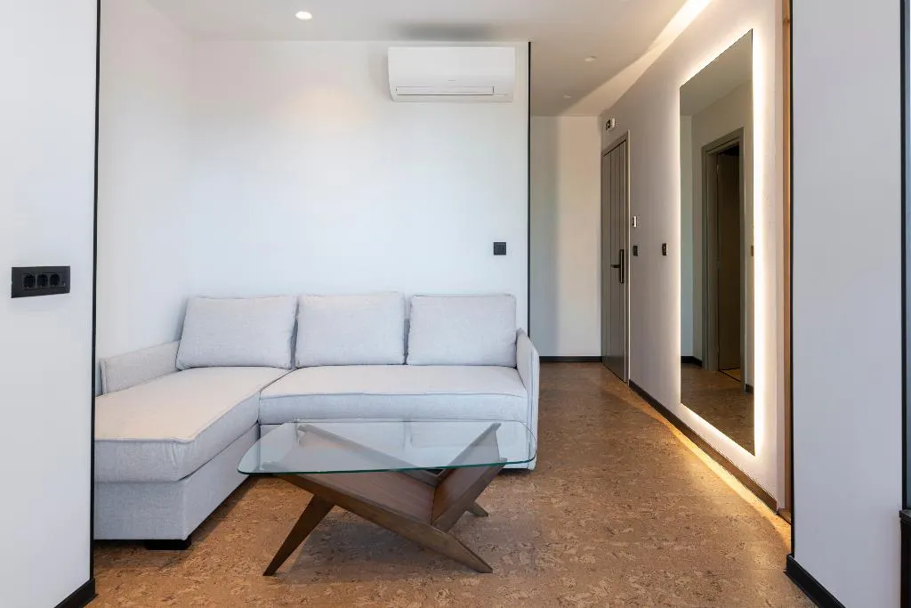 DOUBLE DELUXE QUEEN BED Room, Parea, Athens
