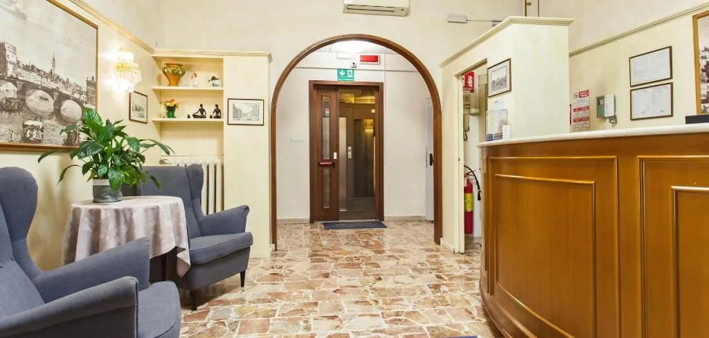 Lobby, Hotel St. James, Florence