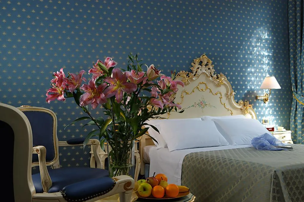 TRIPLE CLASSIC Room, Torino, Venice