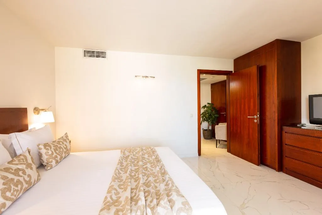 SUITE STANDARD Room, Theartemis Palace, Crete