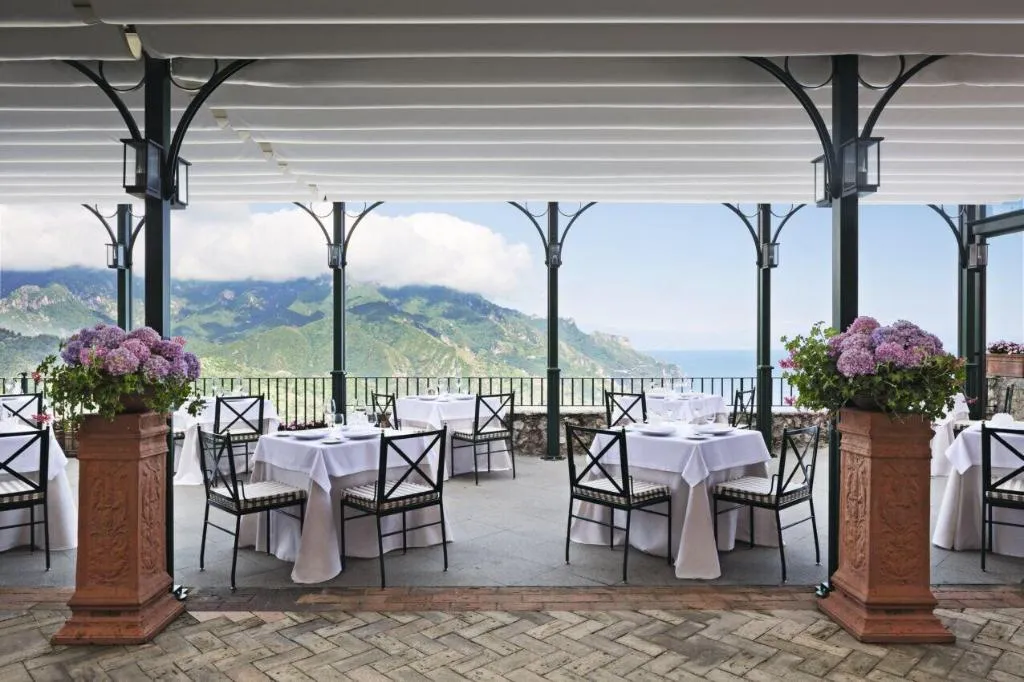 Bar, Palazzo Avino, Naples
