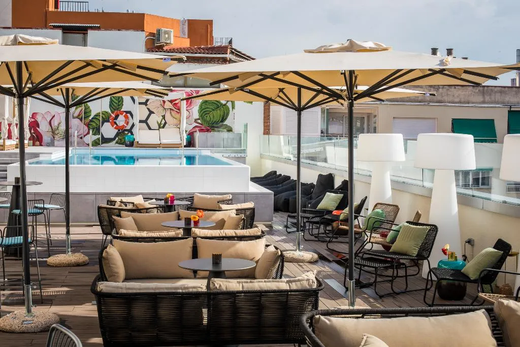 Pool, NYX Hotel Madrid by Leonardo Hotels, Madrid