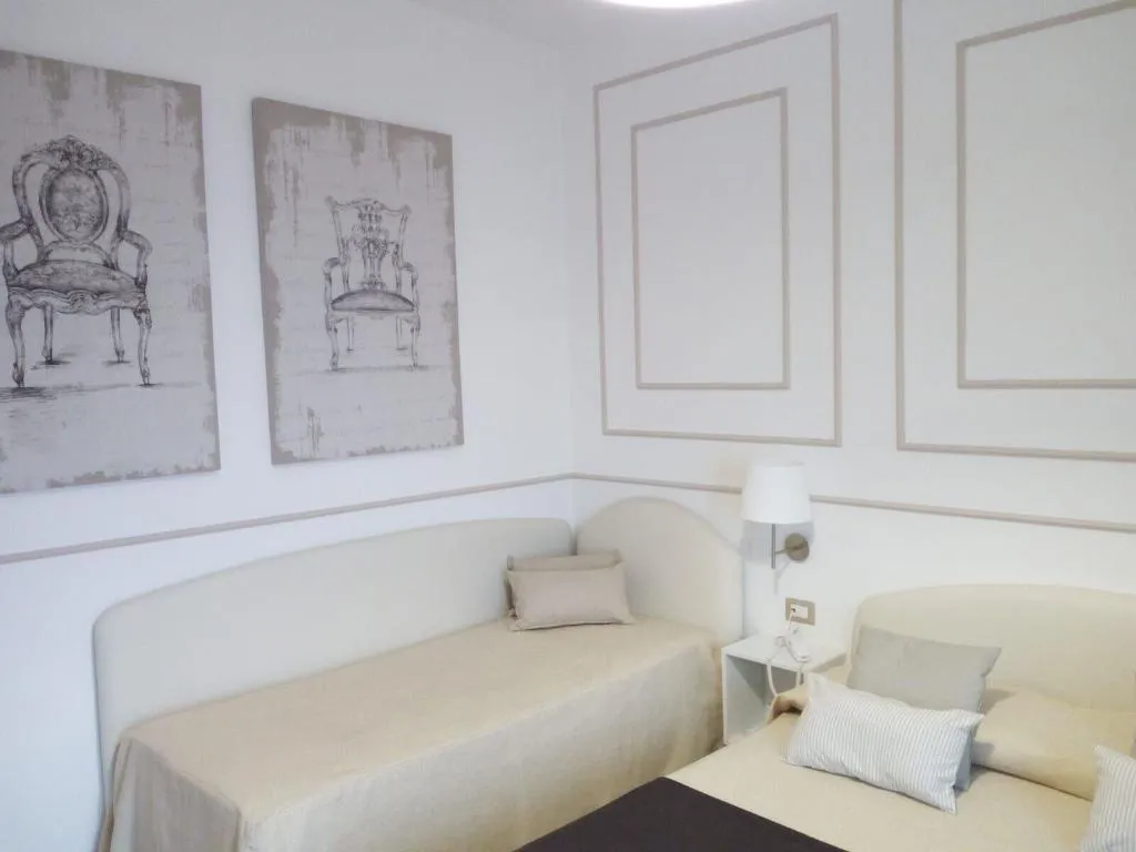 Room, Mini Hotel, Naples