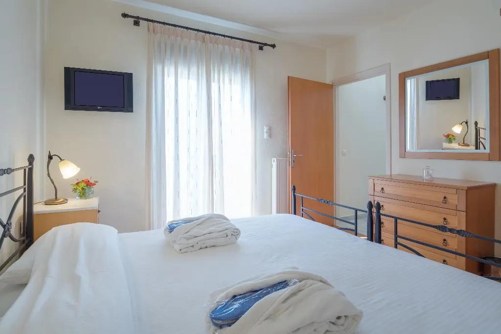 VILLA THREE BEDROOMS Room, Miramare Resort & Spa, Crete