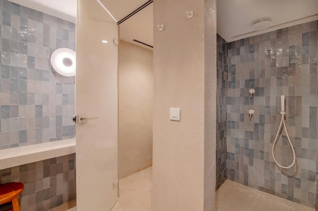 DOUBLE WITH JACUZZI Room, Apeiron Blue Santorini - Apeiron Hotels, Santorini
