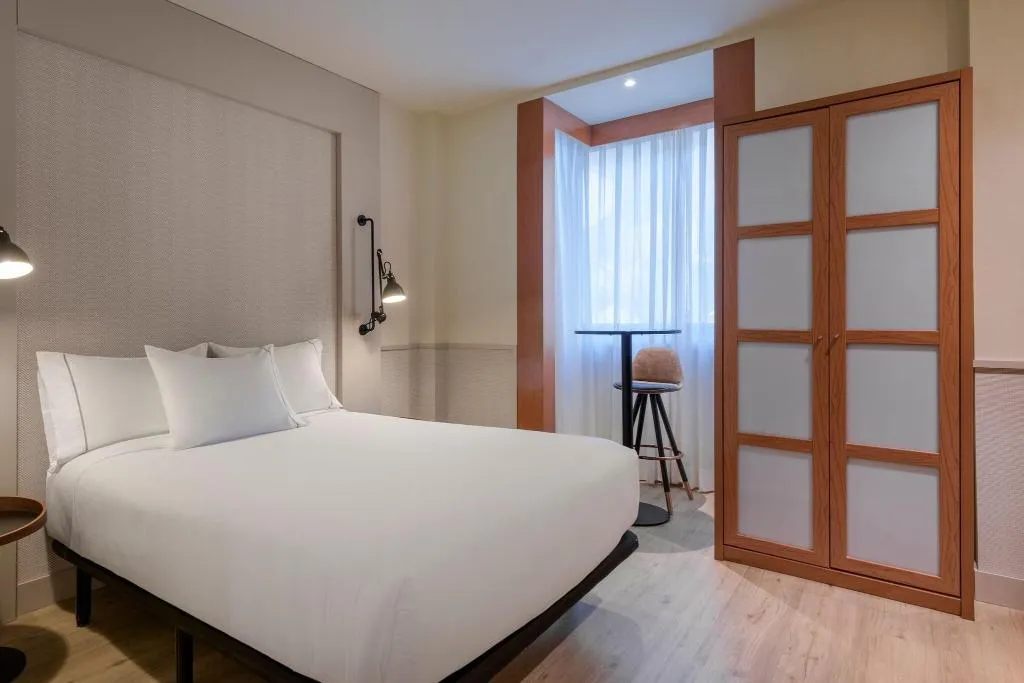 Room, AC Madrid Los Vascos, Madrid