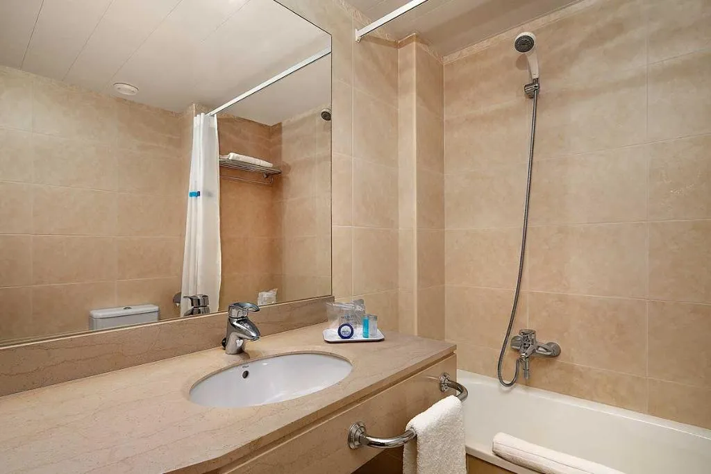 SINGLE STANDARD Room, HCC Ciutat de Berga, Barcelona
