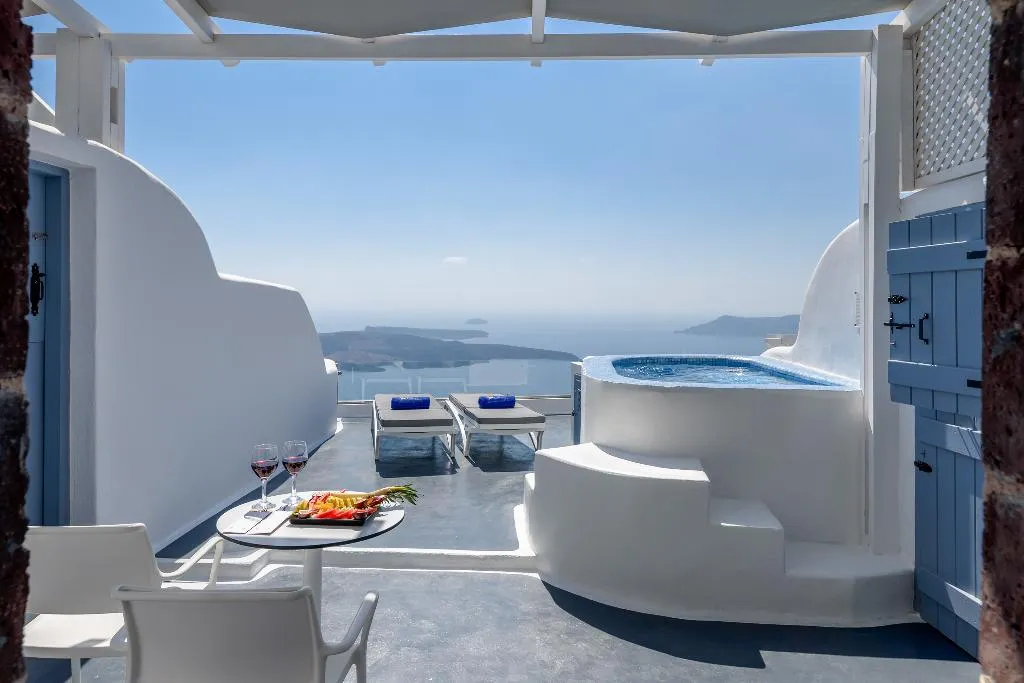 SUITE HONEYMOON Room, Pegasus Suites & Spa, Santorini
