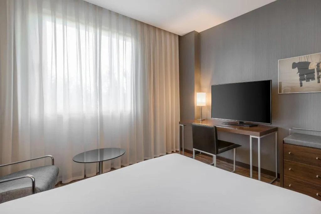 DOUBLE QUEEN SIZE BED Room, AC Madrid Coslada Aeropuerto, Madrid