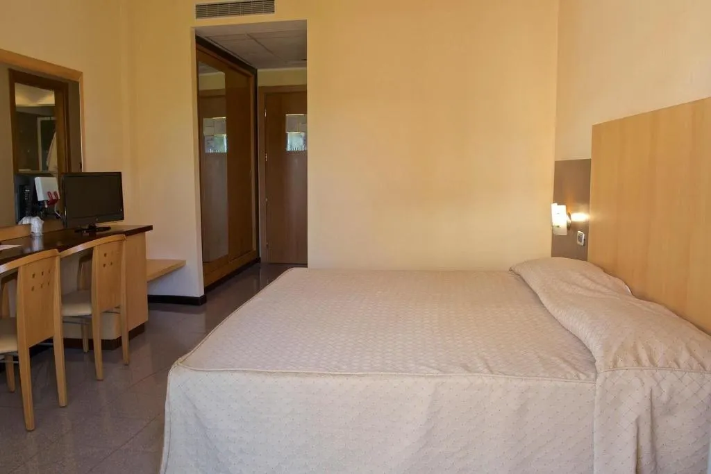 Room, Albergo Mediterraneo, Rome