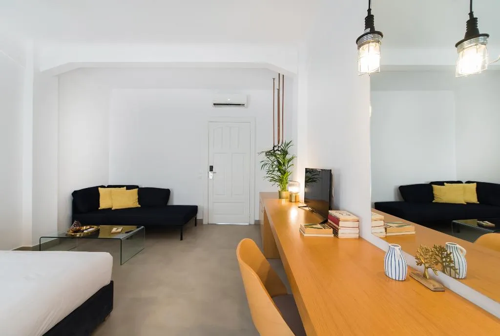 JUNIOR SUITE WITH BALCONY Room, MONK Monastiraki Suites, Athens