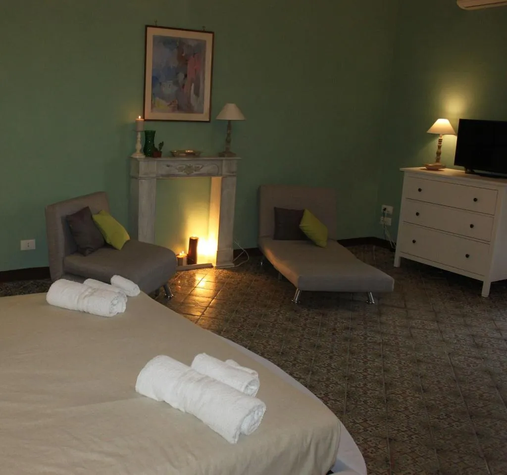 Room, Suite De La Rosa, Palermo