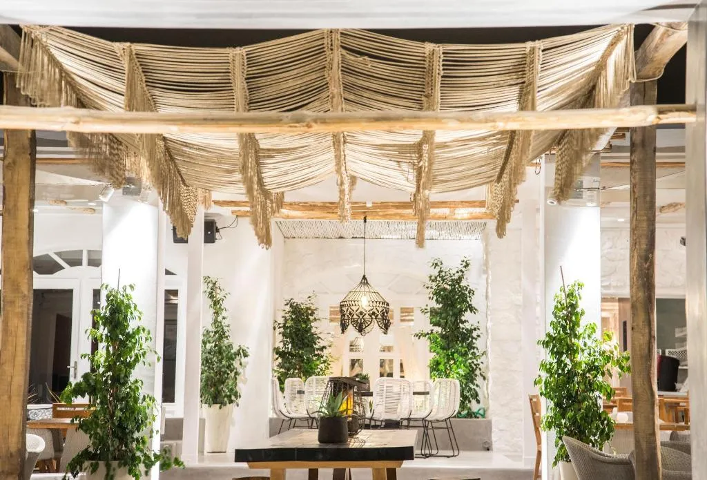 Restaurant, Makris Beach Hotel, Santorini