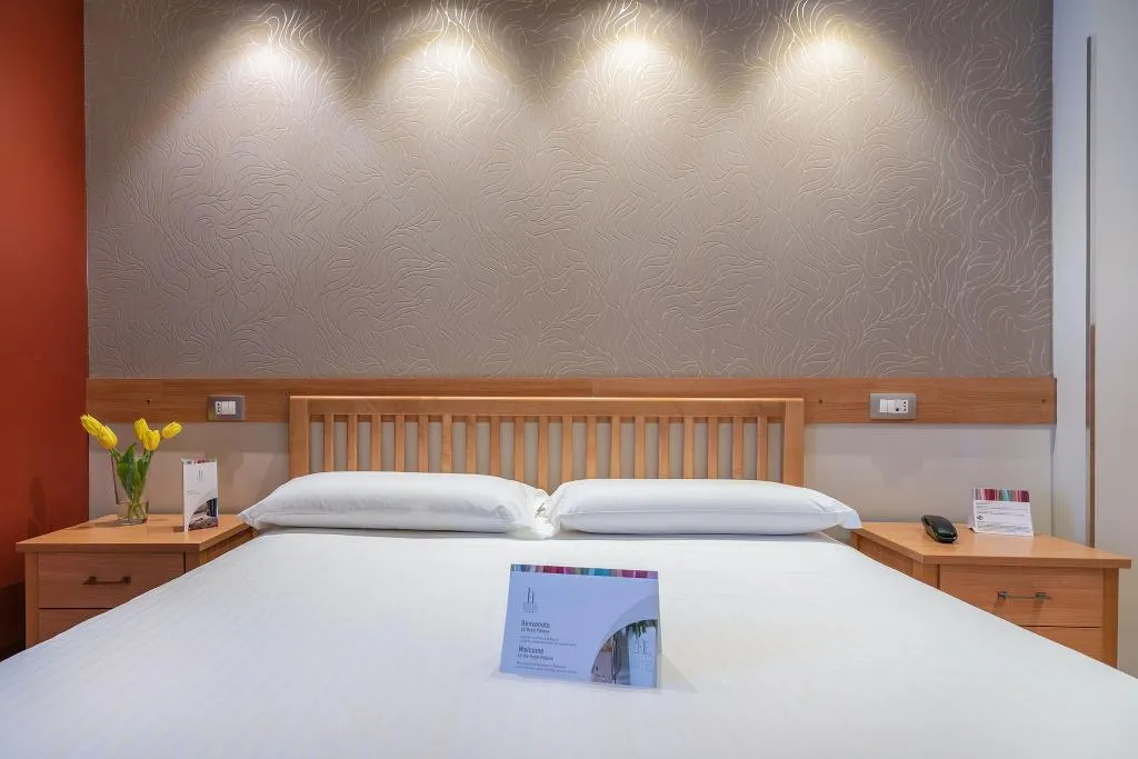 DOUBLE SINGLE USE STANDARD Room, Palace Hotel, Naples