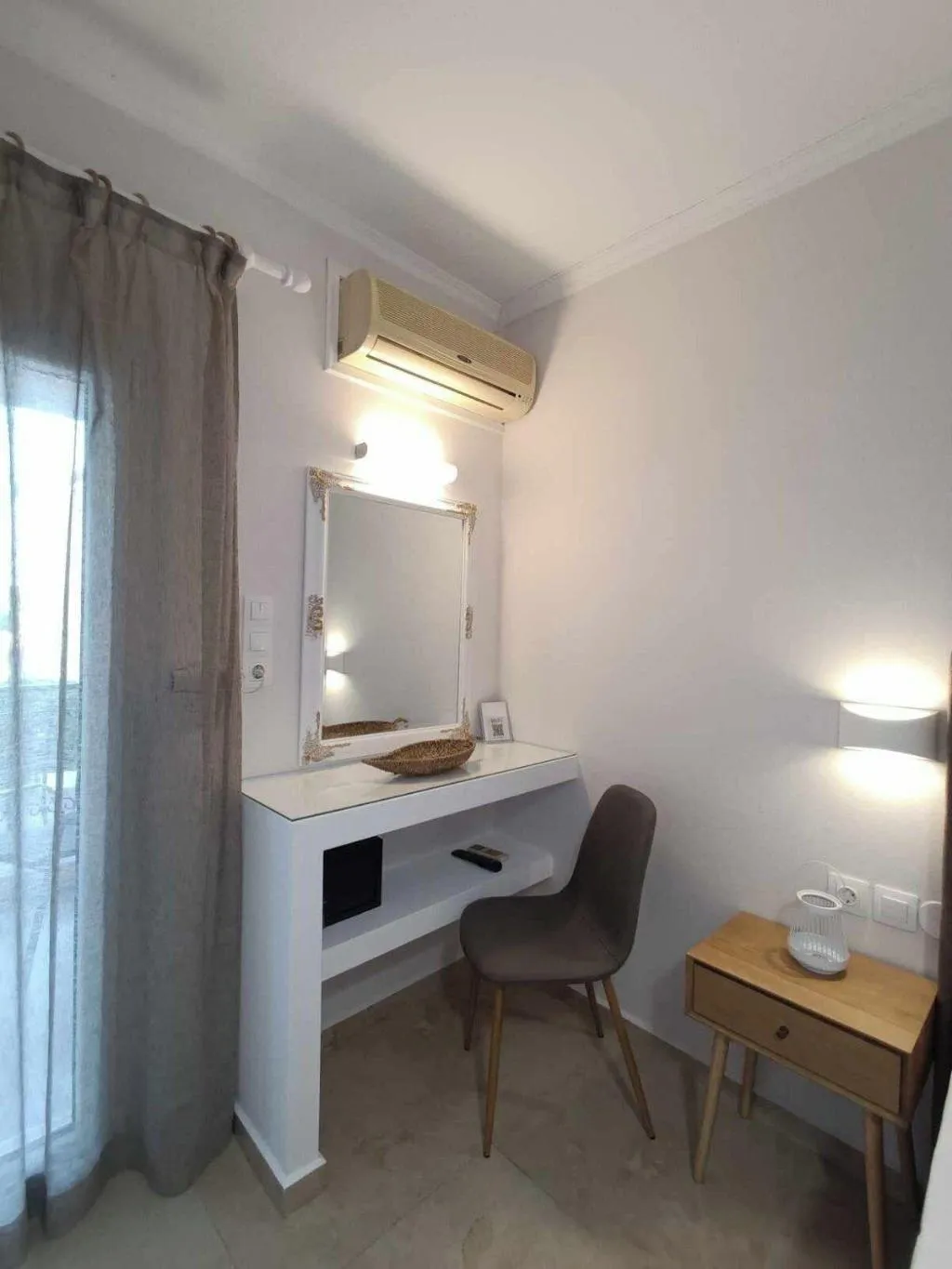 Room, Roussa's Studios and Apartments, Zante