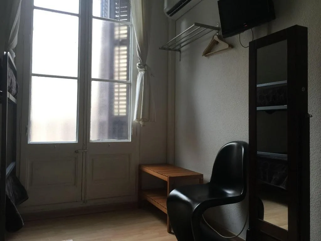 Room, Break BCN - Hostal & Coffeebar, Barcelona