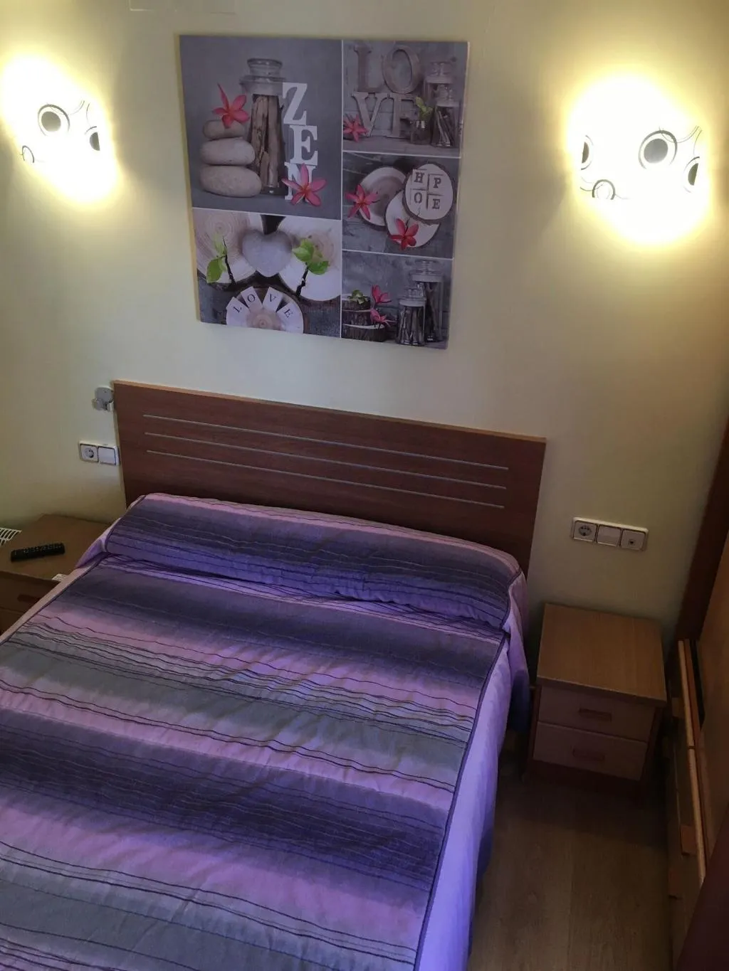 Room, Hostal Los Rosales, Madrid