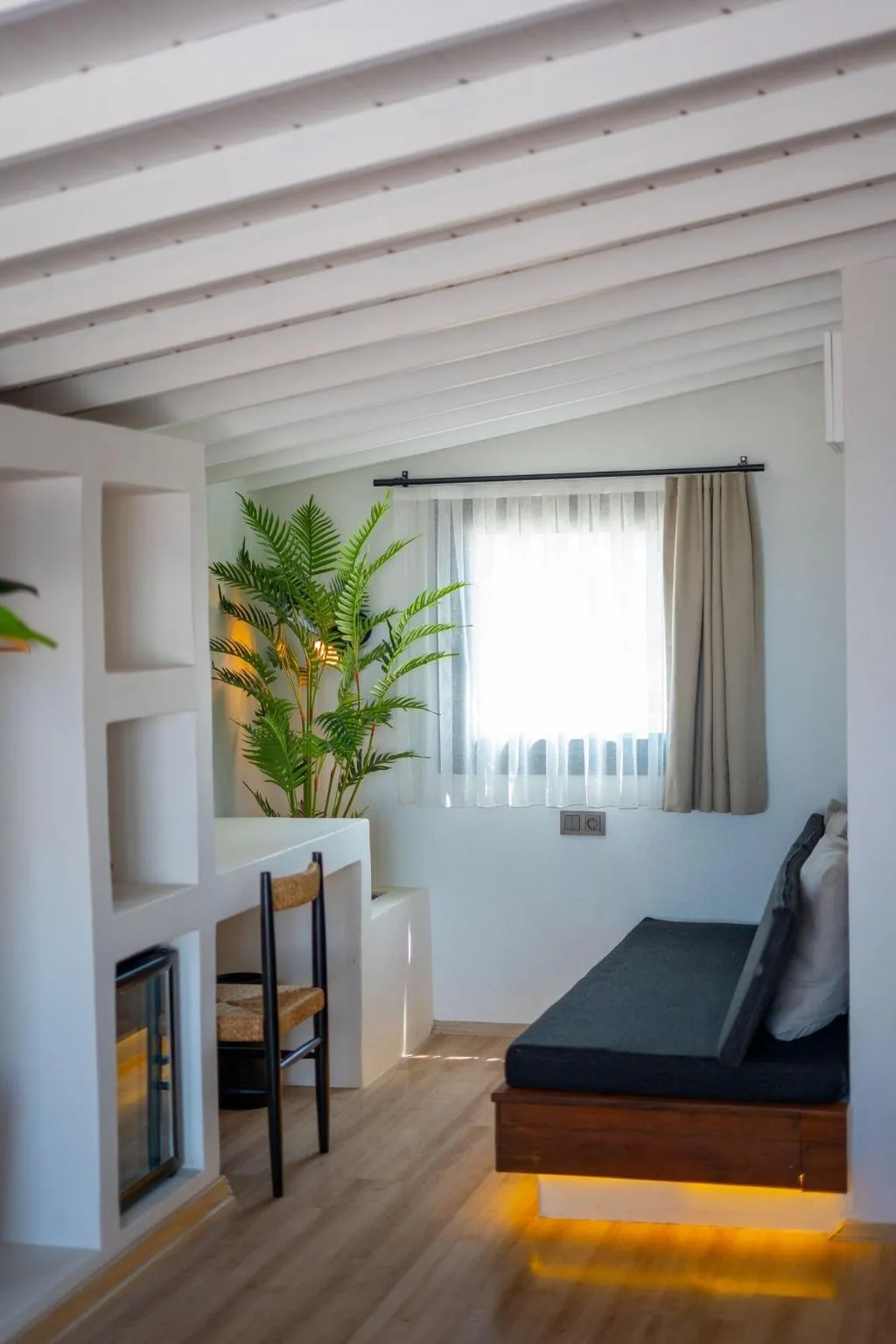 Room, Ajlan oia, Izmir