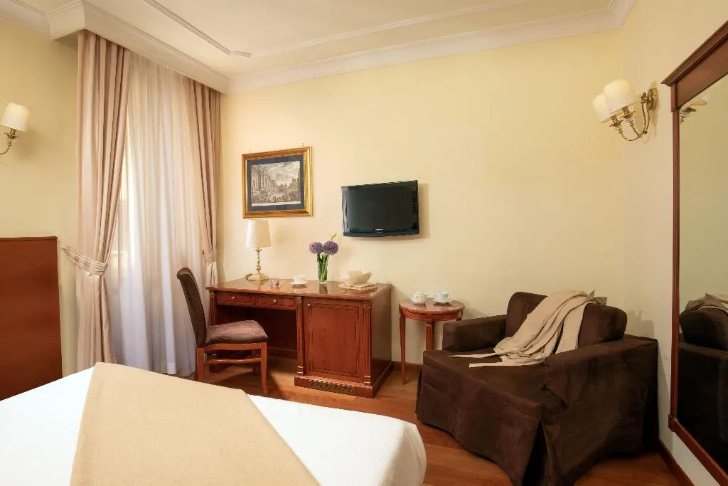 DOUBLE SUPERIOR WITH DOUBLE BED Room, Hotel Homs, Rome