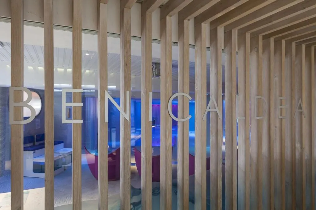 Sports and Entertainment, Ambassador Playa II, Costa Blanca