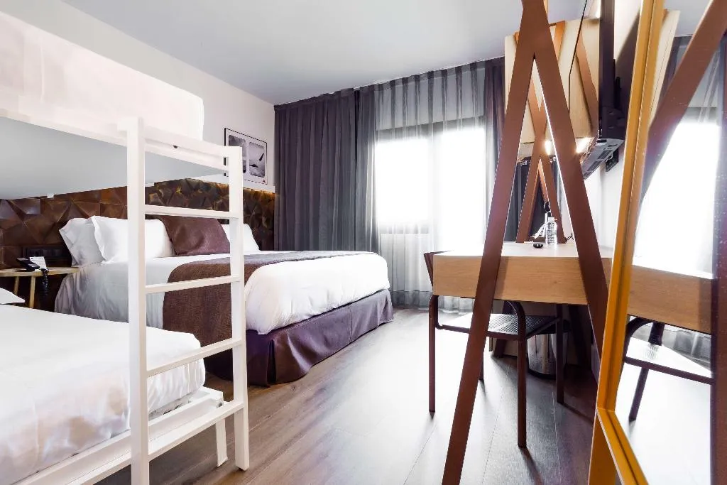 QUADRUPLE STANDARD Room, Best Western Plus Alfa Aeropuerto, Barcelona