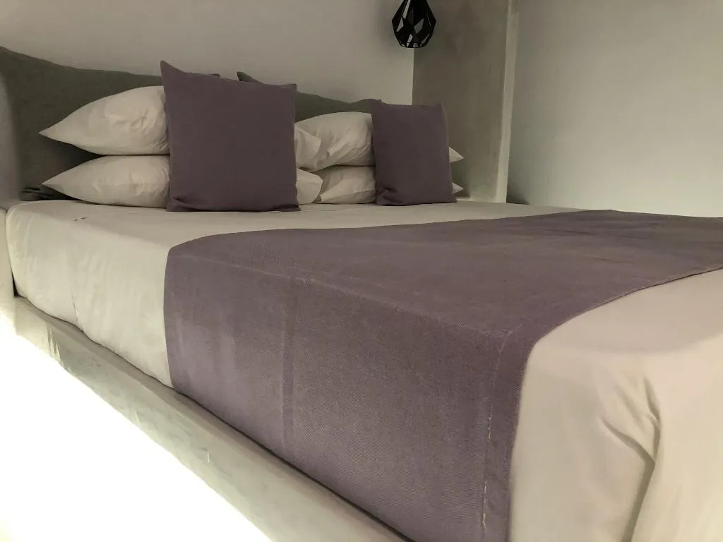 Room, Dragonfly Villas, Santorini