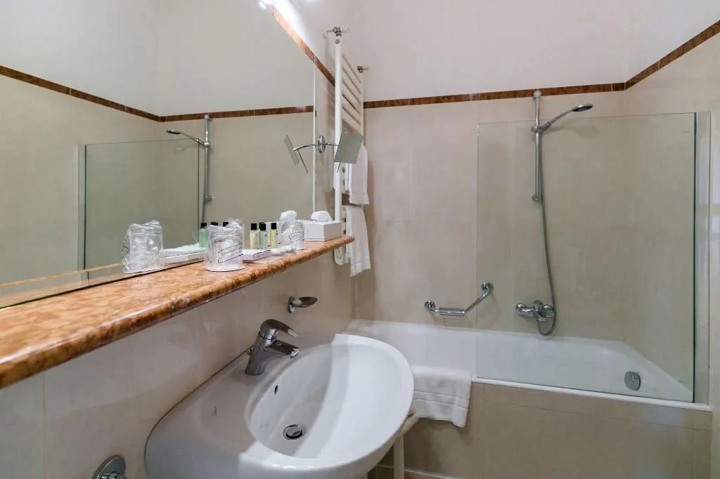 Room, Hotel Continental Wellness & Spa, Milan