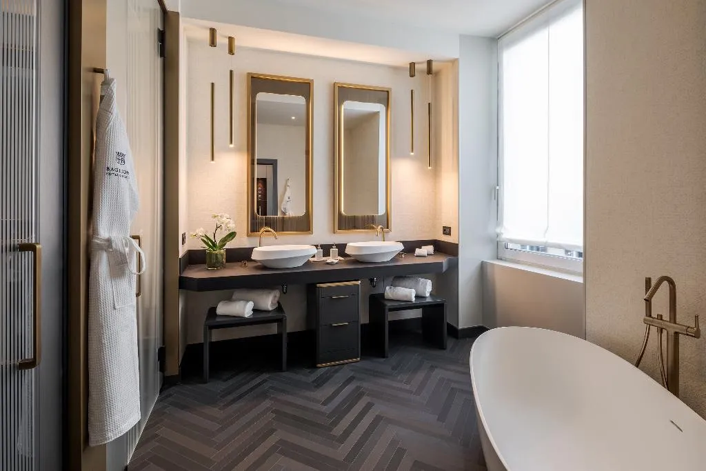 SUITE DELUXE Room, Casa Baglioni Milan, Milan
