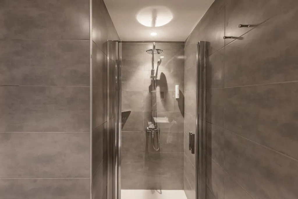 APARTMENT WITH BALCONY Room, Libere Barcelona Sant Antoni, Barcelona