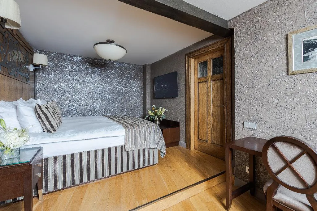 SUITE STANDARD Room, Eurostars Metropole Riga, Riga