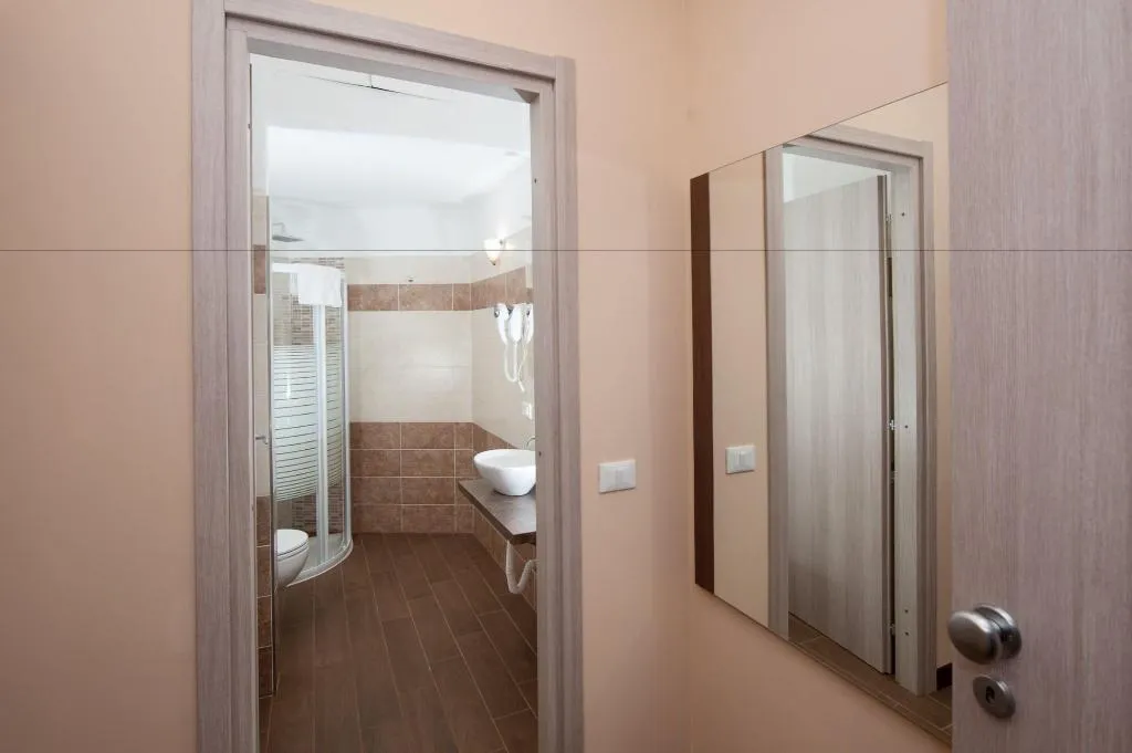 Room, Trinity Luxury Rooms, Rome