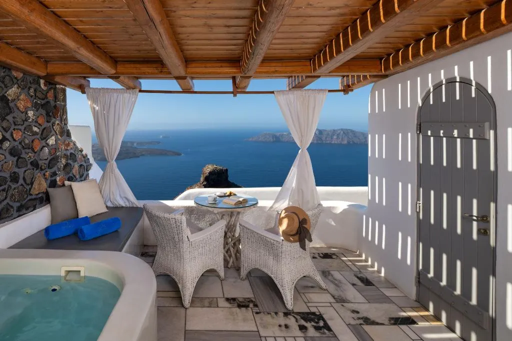 Room, Iliovasilema Hotel & Suites, Santorini