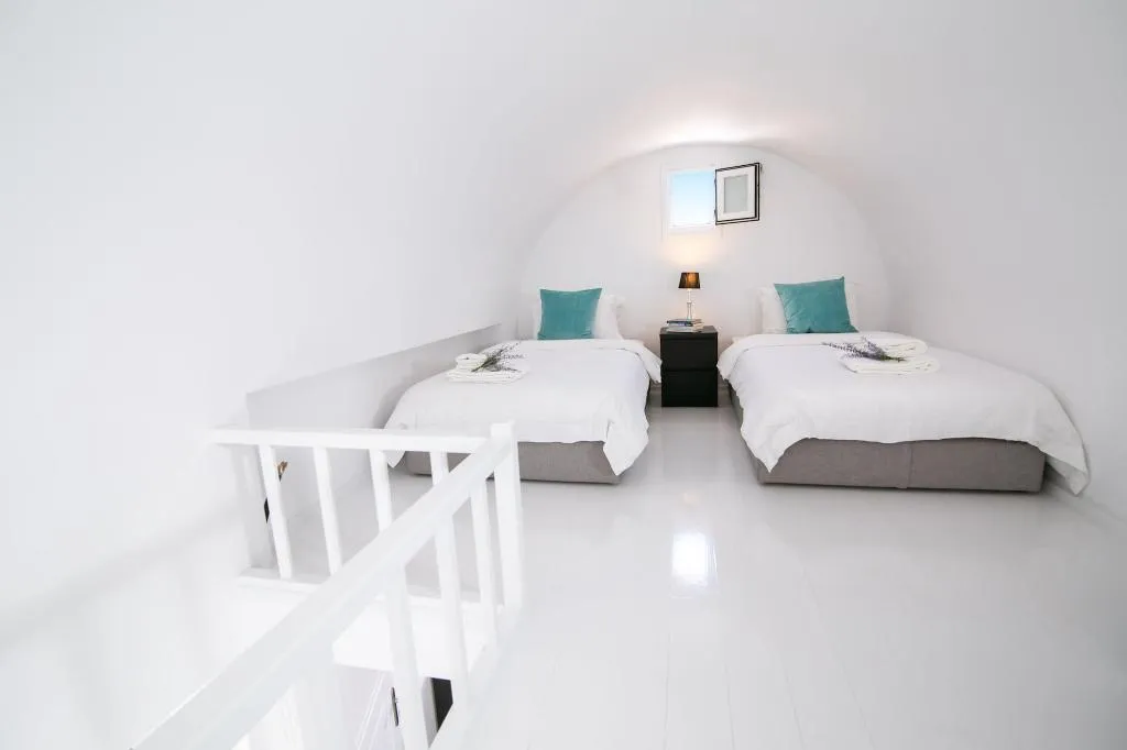Room, Apanomeria Boutique Residence, Santorini