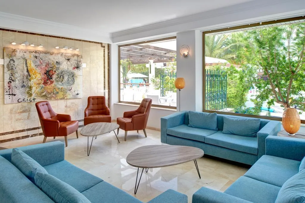 Lobby, Morito, Majorca