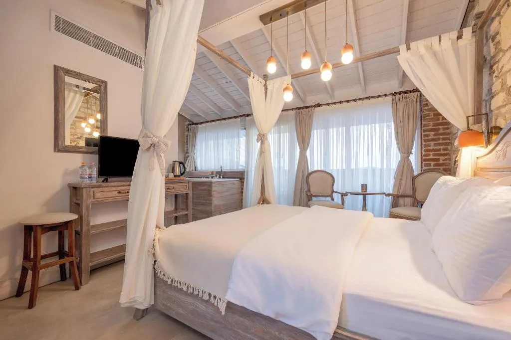 Room, Navali̇a Otel, Izmir