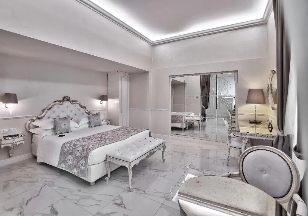 SUITE DELUXE Room, The Moon Boutique Hotel, Florence