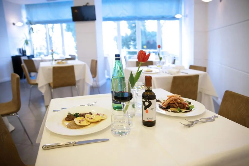 Restaurant, Palace Hotel, Naples