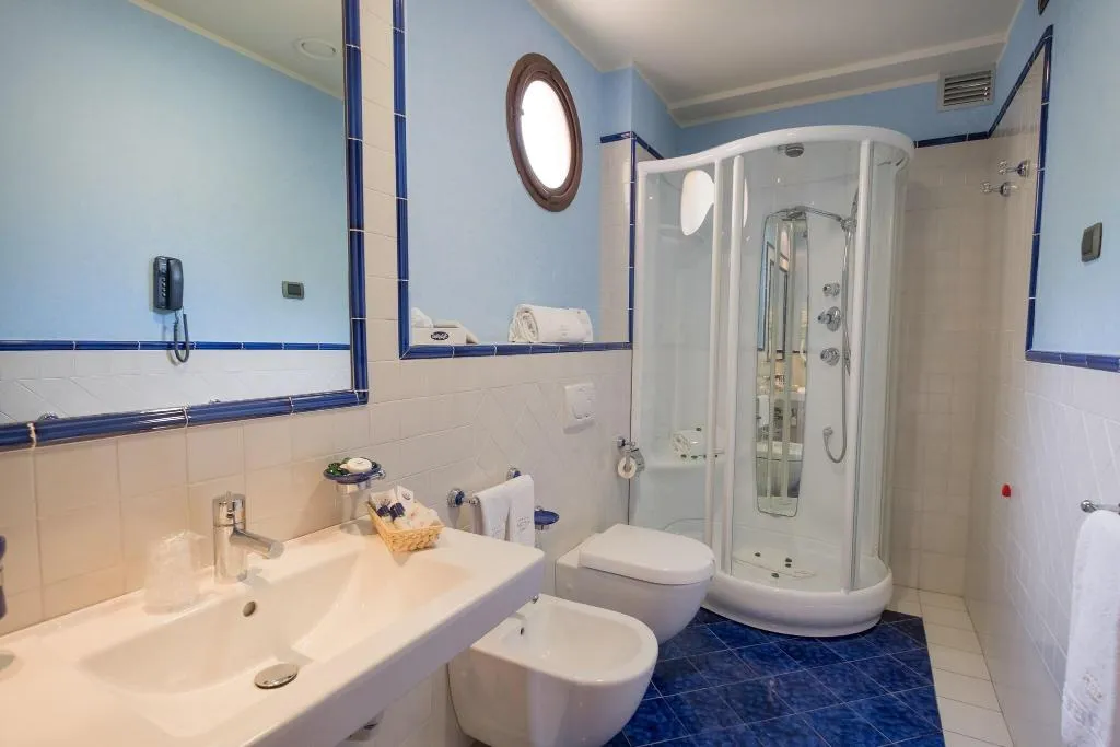 Room, Aktea, Catania