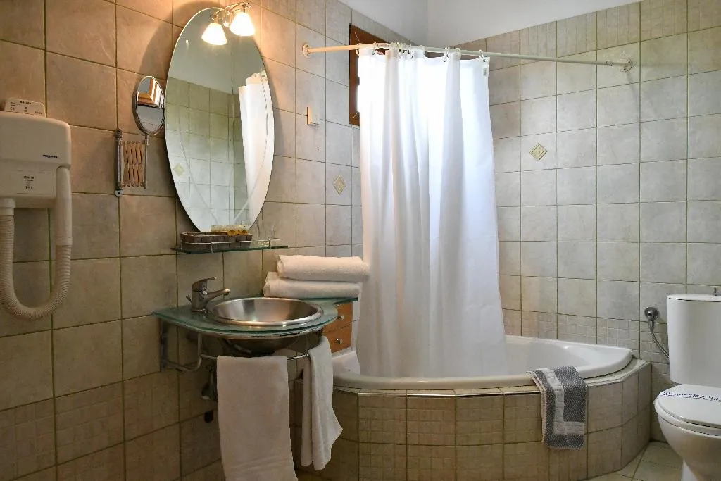 QUADRUPLE STANDARD Room, Four Seasons (SKG), Halkidiki