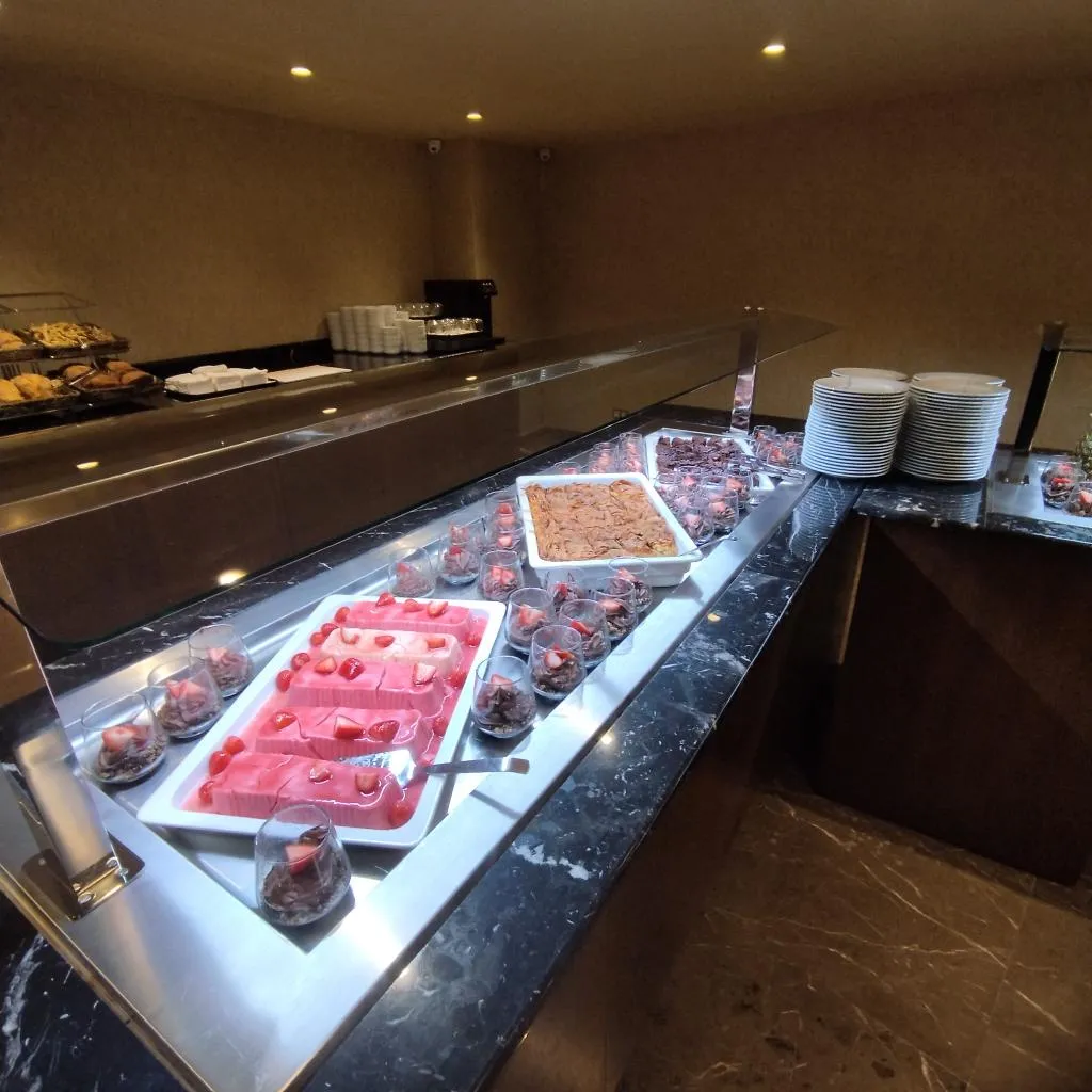 Restaurant, Leonardo Hotel Athens City Center’, Athens