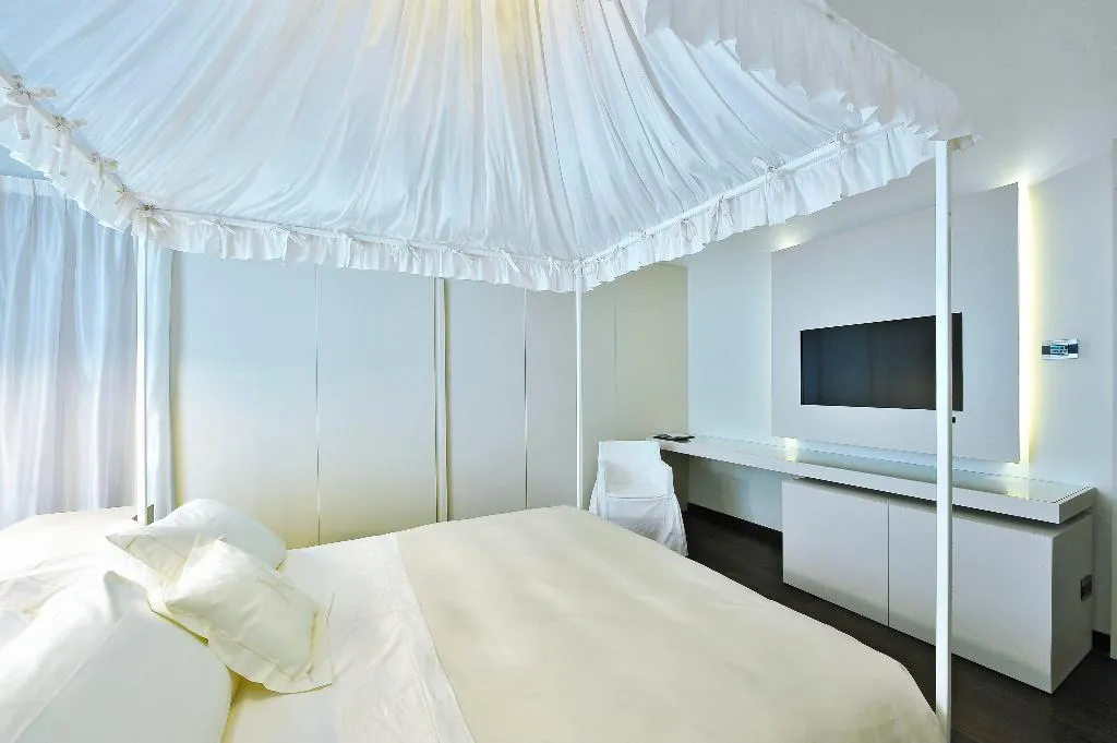 Double or Twin DELUXE Room, Romano House, Catania