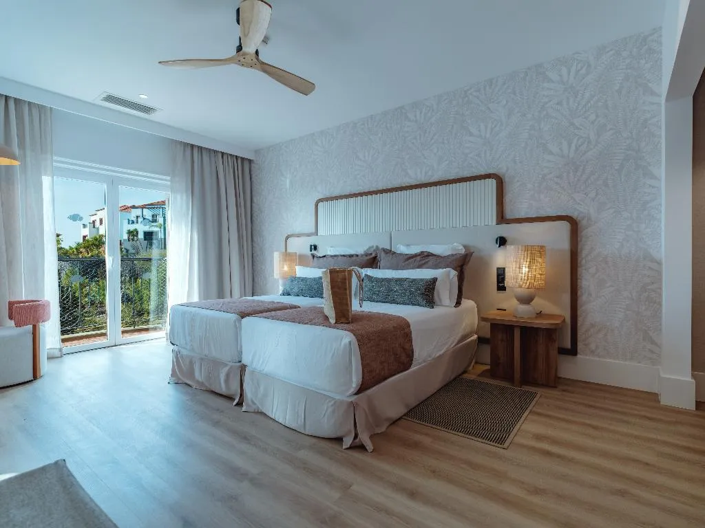 SUITE CAPACITY 3 Room, Hyatt Ziva Madeira, Madeira