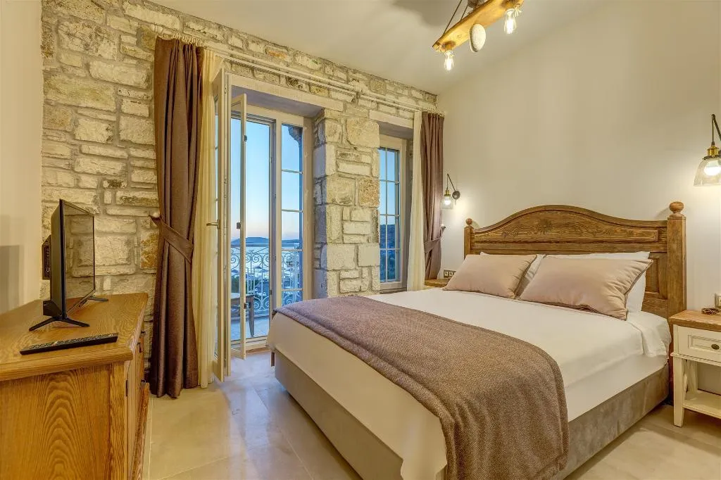 DOUBLE DELUXE WITH TERRACE Room, Navali̇a Otel, Izmir