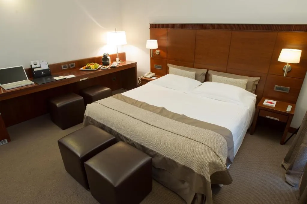 TWIN TWO BEDS Room, Dei Cavalieri Milano Duomo, Milan